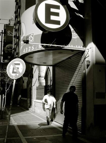 Corrientes entre Suipacha y Esmeralda, 2009