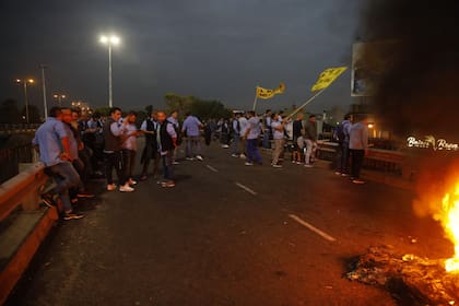 Corte en Av. General Paz y Ruta 3