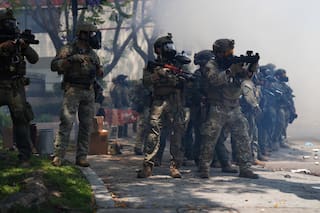 Corte federal de apelaciones bloquea ley de California que exige identificación a agentes federales