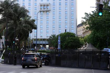 Corte por operativo de seguridad frente al Hotel Four Seasons