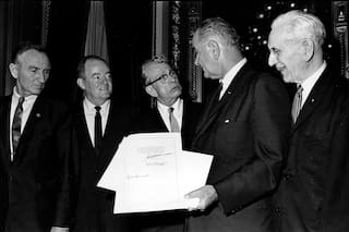 Corte Suprema de EE.UU. vacía una ley histórica que protegió el voto de las minorías durante 60 años