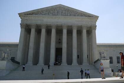 El programa, prorrogado por Biden hasta 2026, fue frenado por la justicia; Trump pretende desmantelarlo y ampliar las deportaciones si gana en noviembre