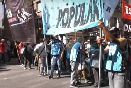 Cortes y manifestaciones en el centro porteño