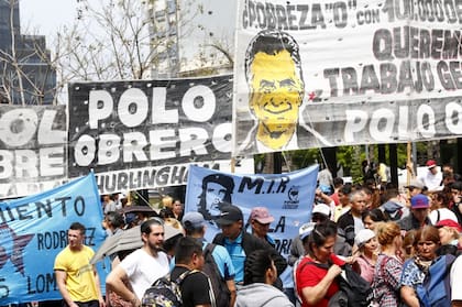 La circulación por Avenida 9 de Julio mano al norte se encuentra totalmente cortada