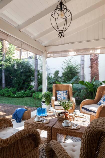 Cortinas enrollables para parar el viento y no perder el calor.