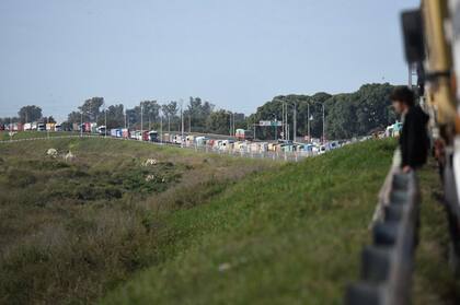 Se calcula que el aluvión de camiones durará hasta junio