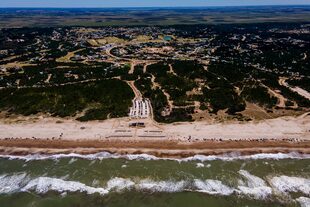 Costa Esmeralda es la opción más cara para alquilar de la Costa Atlántica, donde los alquileres pueden llegar a US$8000 la quincena de enero