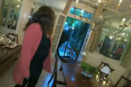 Costa, movilera a cargo de la nota, recorrió el interior de la casa de la ex modelo