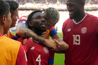 Costa Rica dio el golpe frente a Japón y se recuperó de la goleada frente a España