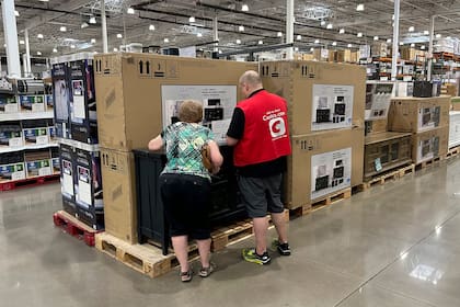 Costco Wholesale tiene una larga trayectoria de apoyar a sus empleados inmigrantes