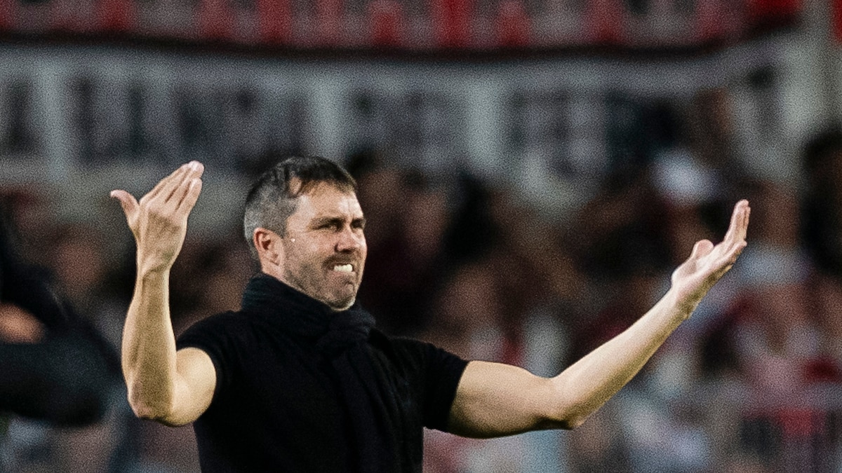 Coudet en River: cambio inmediato, duda institucional