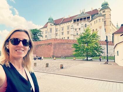 "Terapia, mindfulness, pintar, estudiar, hacer deportes y viajar me ayudaron y me ayudan. Creo que mi nivel de resiliencia hoy es muuuucho mayor del que tenía antes de venir”, enfatiza.