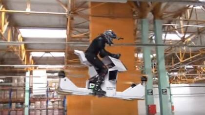 Crearon una "moto voladora" con la tecnología de los drones