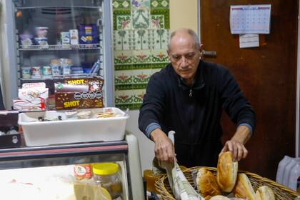 “Creo que los grandes comercios y supermercados son impersonales. Todo es rápido y casi no hay interacción. Acá con la gente se arma un vínculo, se los llama por su nombre”