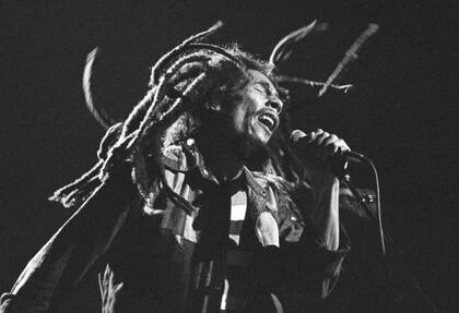 "Creo que Marley fue la señal de redención para el movimiento. No importa a dónde vayas, siempre te estarán esperando letras de reggae", le dijo a BBC Mundo el profesor Erskine