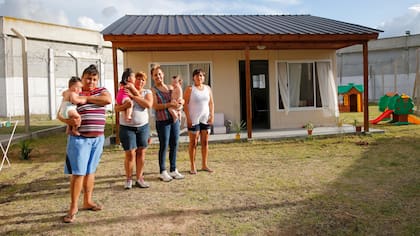 Las cuatro mujeres conviven en una casa dentro del penal, en el marco de una prueba piloto