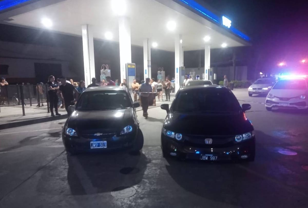 Um homem atirou e matou o ex-companheiro de sua namorada em um posto de atendimento de Zarate