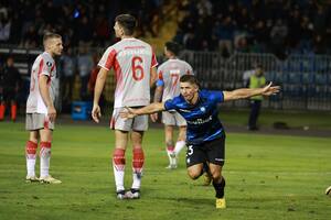 Estudiantes ganaba en Chile, erró un gol increíble y casi lo pierde en el final