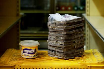 Un pote de 500 gramos de margarina: 3.000.000 de bolívares (US$ 0,46)