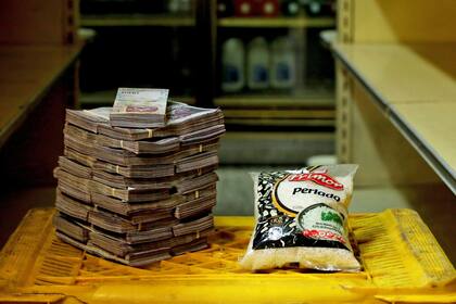 Un kilo de arroz: 2.500.000 de bolívares (US$ 0,38)