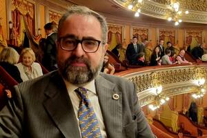 Cristian dice que no entendía qué le estaba pasando. Estaba consciente y podía hablar, pero ya no podía mover ninguna de sus extremidades.