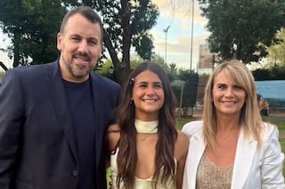 Así fue el reencuentro de Amalia Granata y El Ogro Fabbiani en la graduación de su hija Uma