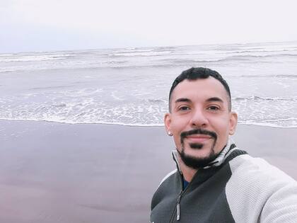 Cristian Flores se metió al mar el domingo a la madrugada y su cuerpo fue hallado horas más tarde por Prefectura Naval