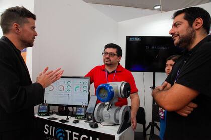 Cristian Grimas y Marcos Correas fueron de los 90 expositores que presentaron su proyecto Siiotech en "Feria 21" y se destacaron ampliamente.
