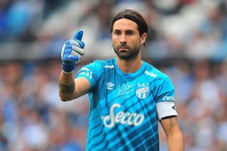 Superliga: el jugador de mayor edad y el más joven marcan dos épocas distintas