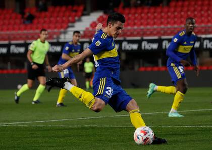 Cristian Pavón se reencontró con el gol frente a Platense, pero aun está lejos de su mejor nivel