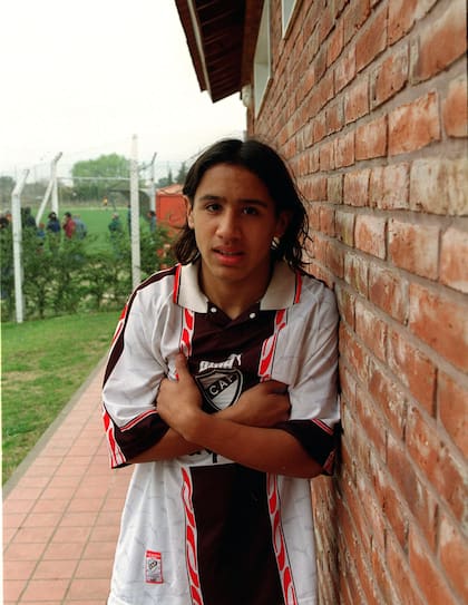 Cristian Riquelme, con la camiseta de Platense, club en el que jugó en divisiones inferiores
