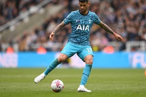 La crisis de Tottenham: Cuti Romero y su “lastre impetuoso”; los hinchas piden por Pochettino, pero el dueño no lo quiere