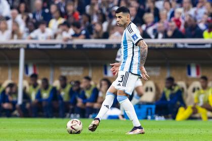 Cristian Romero es uno de los 25 campeones del mundo que estará en los amistosos