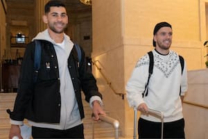 El look de los jugadores de La Scaloneta en su llegada a Estados Unidos para los amistosos
