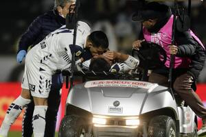 La impactante lesión de uno de los goleadores del torneo que hasta preocupó al árbitro y los rivales