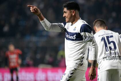 Cristian Tarragona será nuevo jugador de San Lorenzo una vez se resuelva la inhibición de la FIFA