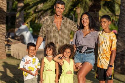 Cristiano Ronaldo aún no encontró un chef que trabaje para él y su familia en la mansión