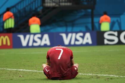 Cristiano Ronaldo, devastado por la inminente eliminación de Brasil 2014