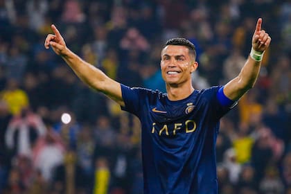 Cristiano Ronaldo festeja un gol con la camiseta de Al-Nassr, su club en Arabia Saudita