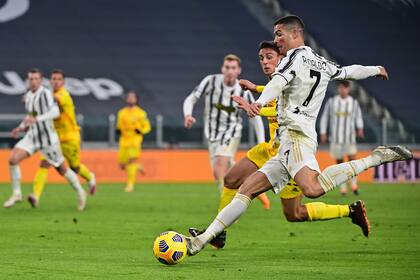 Ronaldo pelea por ser goleador de la Serie A: persigue a Zlatan Ibrahimovic.