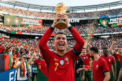 Cristiano Ronaldo podrá cumplir su sueño de ser campeón del mundo con Portugal a los 41 años, según Michael Bruno