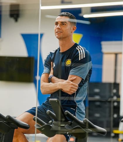 Cristiano Ronaldo realizó gimnasio hoy, según se pudo ver en las imágenes oficiales del club