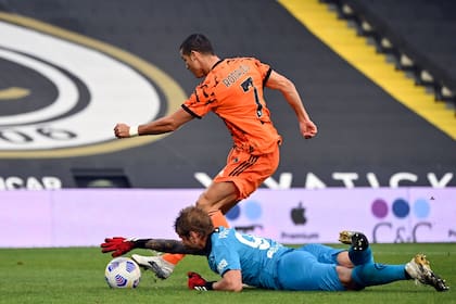 Cristiano Ronaldo recargado: después de la cuarentena por Covid, volvió a Juventus y al minuto festejó su gol
