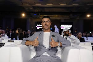 Cristiano Ronaldo sonríe durante la entrega de los Globe Soccer Awards, en Dubai