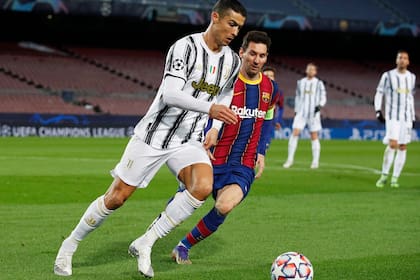 Cristiano Ronaldo y Messi volvieron a enfrentarse después de dos años y medio, pero sin hinchas