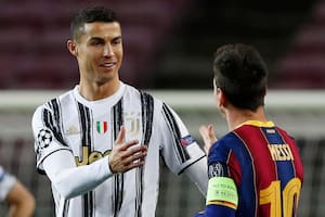 Cristiano Ronaldo y Lionel Messi cara a cara en el duelo de Champions.