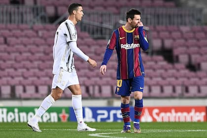 Cristiano Ronaldo y Lionel Messi en un partido entre Juventus de Italia y Barcelona de España