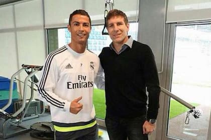 Cristiano y Palermo, cientos de goles en una misma imagen
