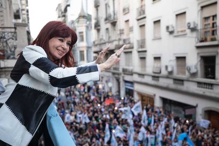 Marcha universitaria contra el veto de Javier Milei, en vivo