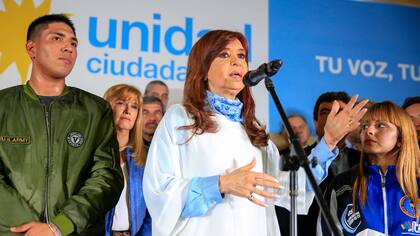 Cristina Kirchner quedaba por detrás de Esteban Bullrich 